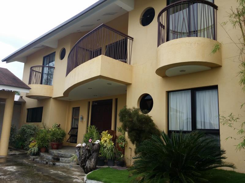 Palms Seaside Inn And Resort Medellin Exterior foto